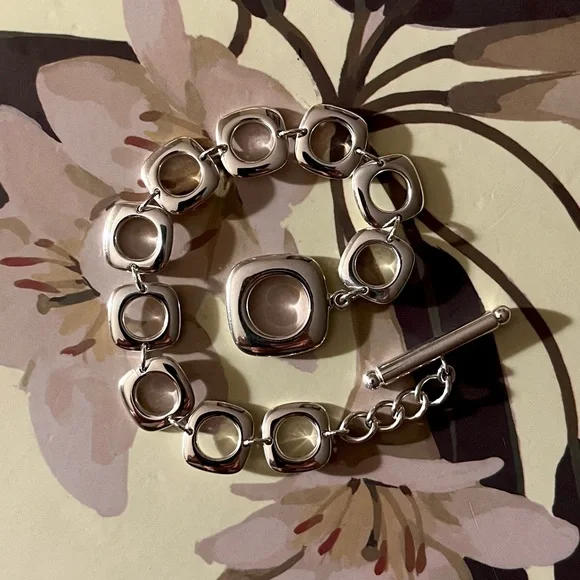 Tiffany & Co. Silver Square Cushion Link Toggle Bracelet - Picture 5 of 7
